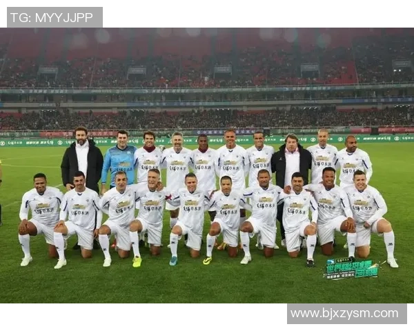 历史十大球星聚焦经典足球阵容重塑传奇球场荣耀 历史十大球星聚焦经典足球阵容重塑传奇球场荣耀